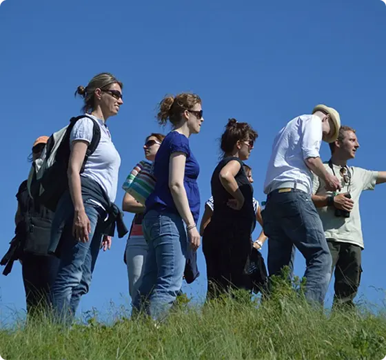 Escursioni – Vivi esperienze a Capri uniche con Giu&Giu Club: appartamenti e tour personalizzati tra acque cristalline e paesaggi mozzafiato.