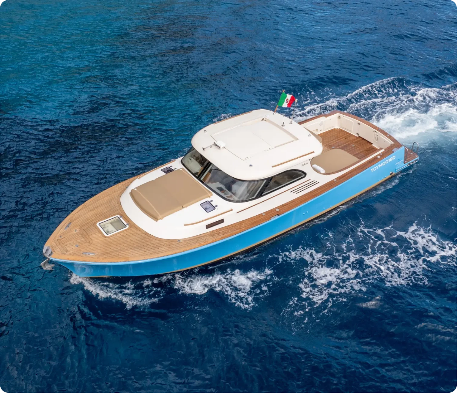 Toy 36 – Vivi esperienze in barca a Capri uniche con Giu&Giu Club: appartamenti e tour personalizzati tra acque cristalline e paesaggi mozzafiato.